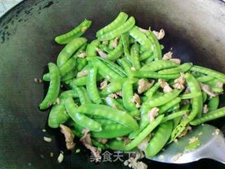 【粤菜】荷兰豆炒肉的做法步骤：7