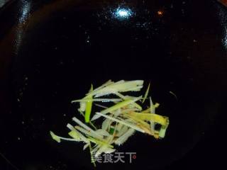 【鲁菜】豆苗炒虾片的做法步骤：7