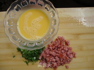 火腿蛋卷的做法步骤：2