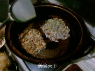 油煎紫藤花饼的做法步骤：8