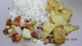 变废为宝之【七彩杂锦炒饭】的做法步骤：4