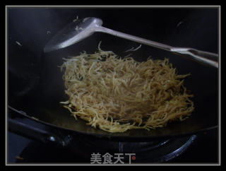 银鱼蒸鸡蛋；的做法步骤：1