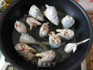 【粤菜】葱烤青占鱼 （老婆必做的一道菜）的做法步骤：3