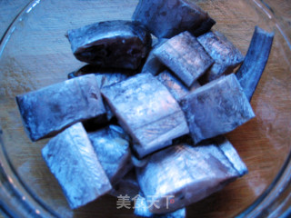 【粤菜】红烧带鱼的做法步骤：1