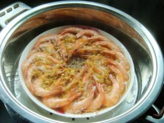 【粤菜】--蒜蓉粉丝蒸大虾的做法步骤：13