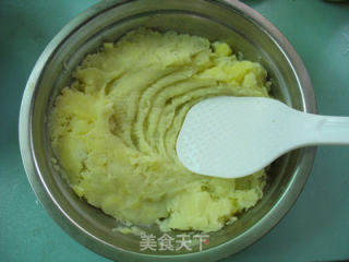 【粤菜】最爱百变小土豆【香炸小薯团】的做法步骤：5