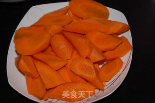 【粤菜】胡萝卜玉米马蹄汤的做法步骤：3