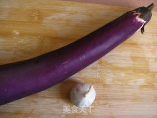 糖醋茄子的做法步骤：1