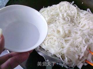 【粤菜】家常炒河粉的做法步骤：10