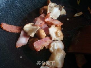 营养够劲一碗面——香菇培根炒面的做法步骤：5