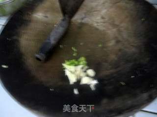 酸菜炒碎肉的做法步骤：2