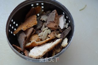 小酒小菜--五香毛豆的做法步骤：2