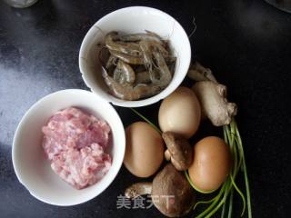 蒸三鲜蛋饺的做法步骤：1
