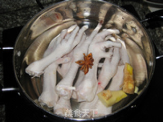 香辣鸡爪的做法步骤：2