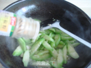 蒜茸炒丝瓜的做法步骤：6