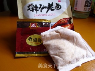 【粤菜】潮菜系列之潮汕卤鸡的做法步骤：1