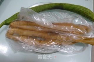 丝瓜油条汤的做法步骤：1