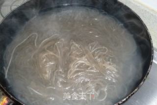 酸辣粉丝汤的做法步骤：6