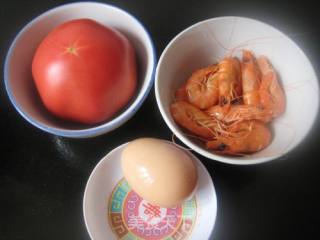 鲜虾番茄蛋汤的做法步骤：1