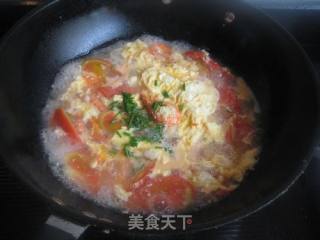 鲜虾番茄蛋汤的做法步骤：7