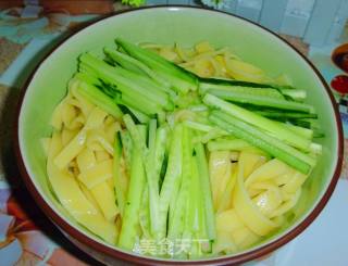 妈妈味道的---西红柿玉米切条的做法步骤：17