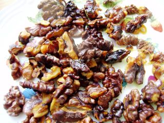 核桃炒鸡肝的做法步骤：4