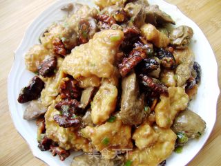 核桃炒鸡肝的做法步骤：11