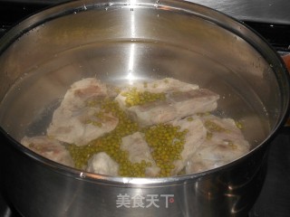 苦瓜绿豆汤的做法步骤：3