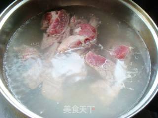 【粤菜】--萝卜牛腩煲的做法步骤：3