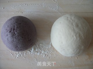 紫米面花卷的做法步骤：1
