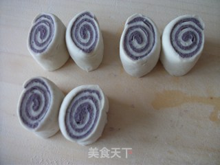 紫米面花卷的做法步骤：5