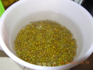 清凉解毒 绿豆糕的做法步骤：1