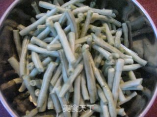 豆角焖面的做法步骤：2