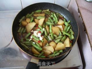 土豆烧四季豆的做法步骤：7