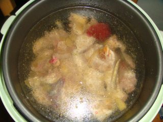 原汁原味的土鸡汤的做法步骤：5