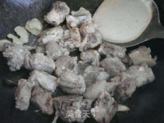 土豆烧排骨的做法步骤：4