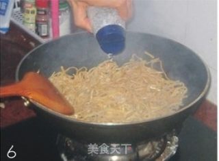 尖椒炒豆皮丝的做法步骤：6