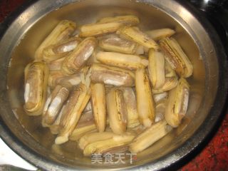 【粤菜】爆炒指甲螺的做法步骤：1