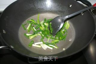 【粤菜】-- 香菇青椒炒肉片的做法步骤：2