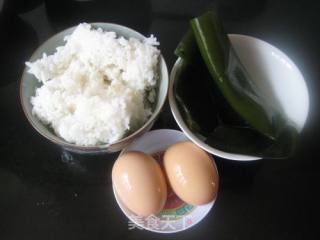 海带蛋炒饭的做法步骤：1