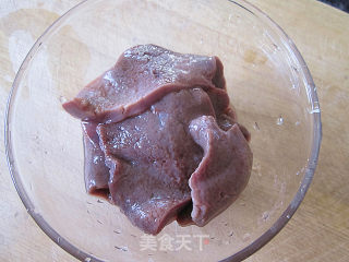 蒲公英猪肝汤的做法步骤：1