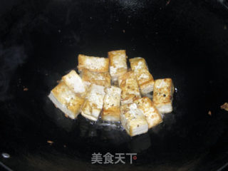 【粤菜】腊肉粒炒豆腐的做法步骤：3