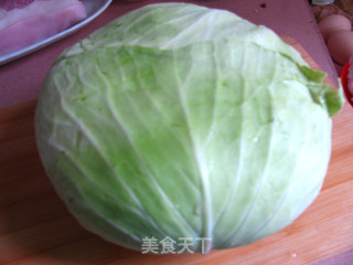 白菜猪肉饺子的做法步骤：1