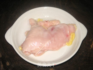 【粤菜】菠萝鸡炒饭的做法步骤：4