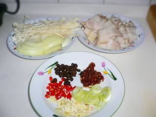 回锅肉的做法步骤：2