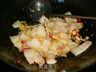 回锅肉的做法步骤：4