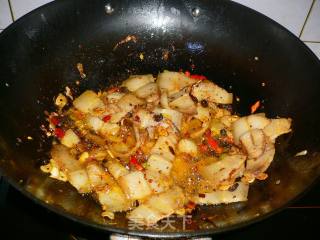 回锅肉的做法步骤：5