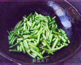 蒜苔炒猪柳的做法步骤：4