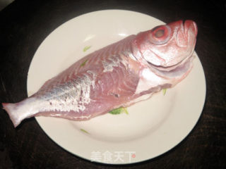 【粤菜】红烧大眼鸡鱼的做法步骤：1