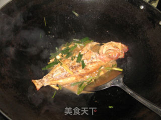 【粤菜】红烧大眼鸡鱼的做法步骤：5